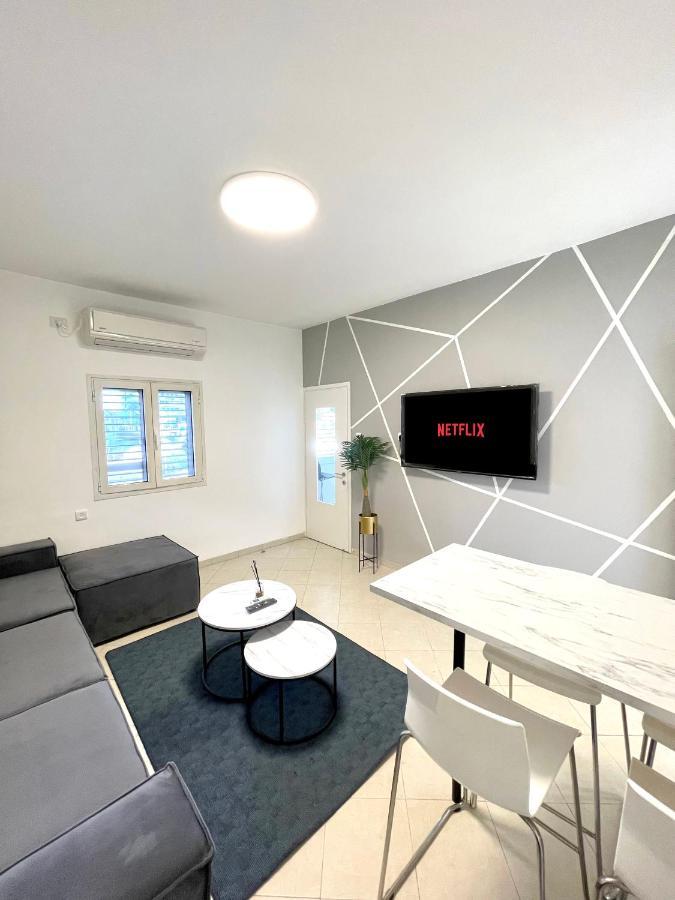 Rambam Beach Apartment ไฮฟา ภายนอก รูปภาพ